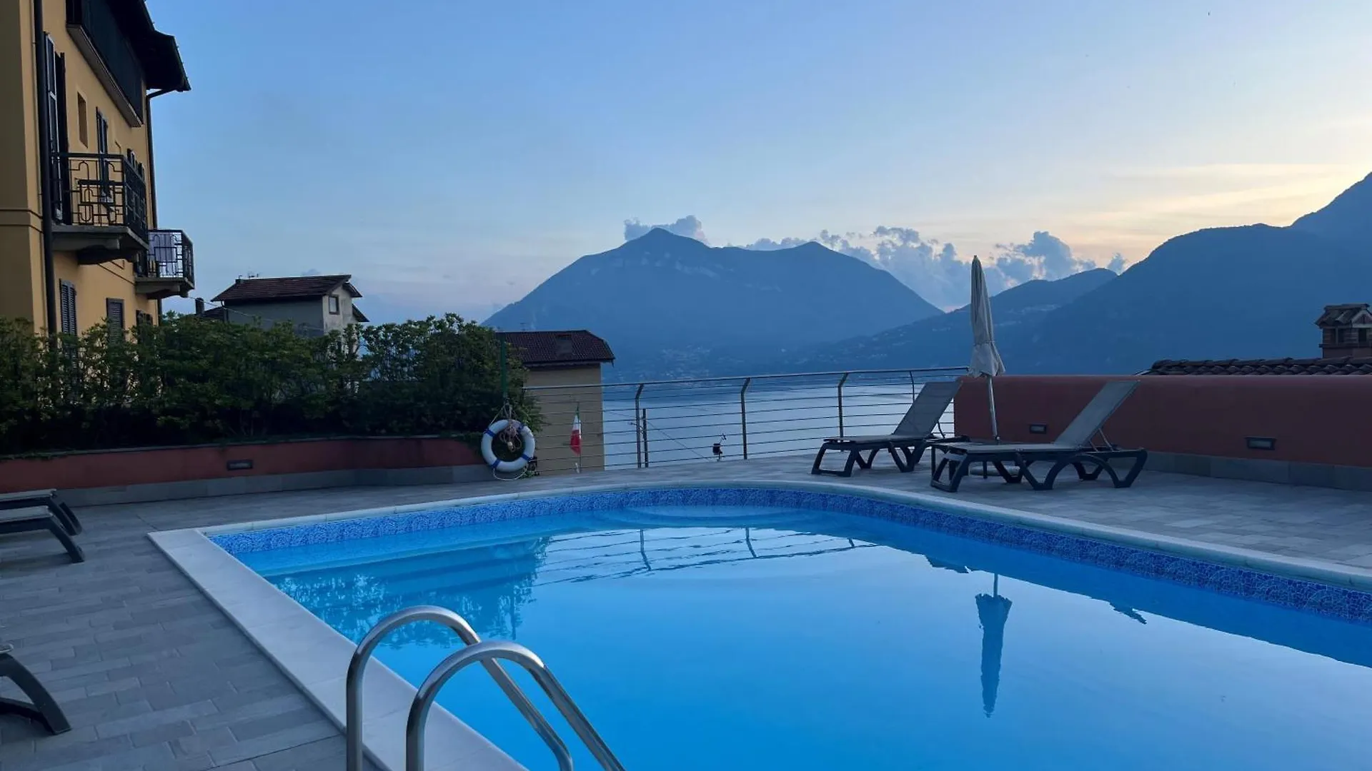 Stunning Apartment- Terrace And Swimming Pool Bellano Italy